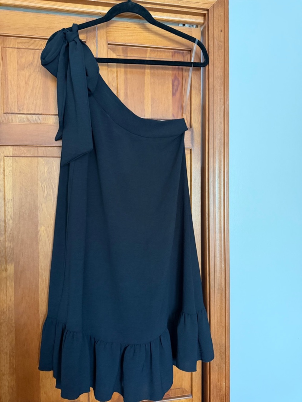NEVER WORN NWOT - JODIFL - One-Shoulder Black Ruffle Hem Dress